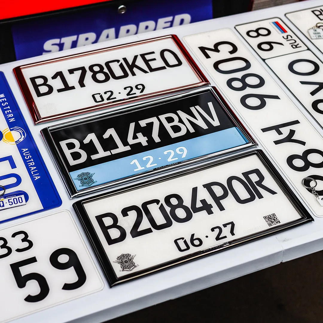 "FRAMED" Plate Frame