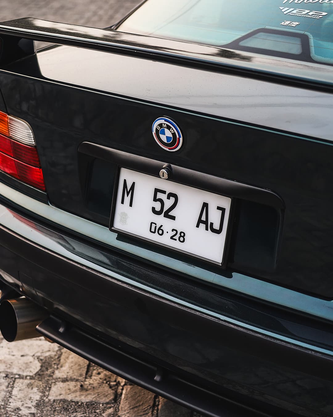 Indonesia License Plate (Japan Size)